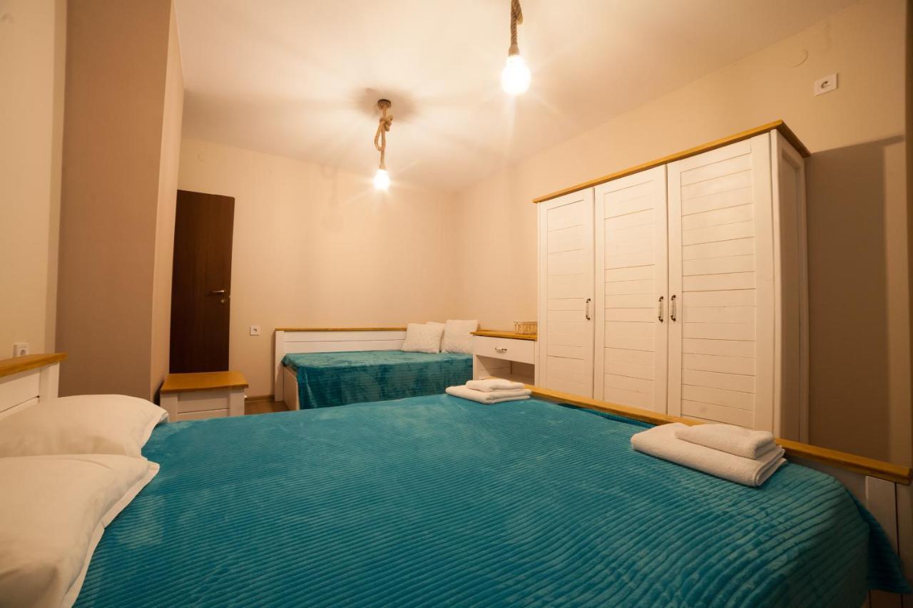 райнови Apartment *