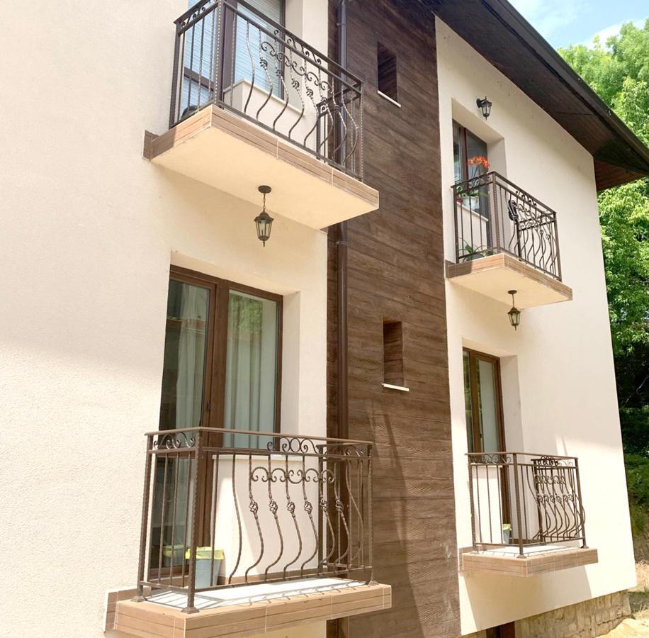 Apartment райнови *